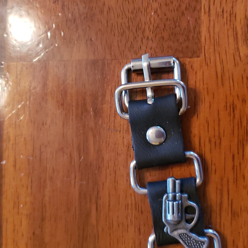 Black and Silver Gun Chain Bracelet - Picture 4 of 4